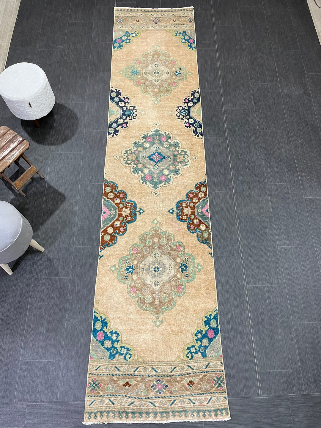 Turkish Runner Rug 2' 7" x 11' 5" Hand-Knotted border