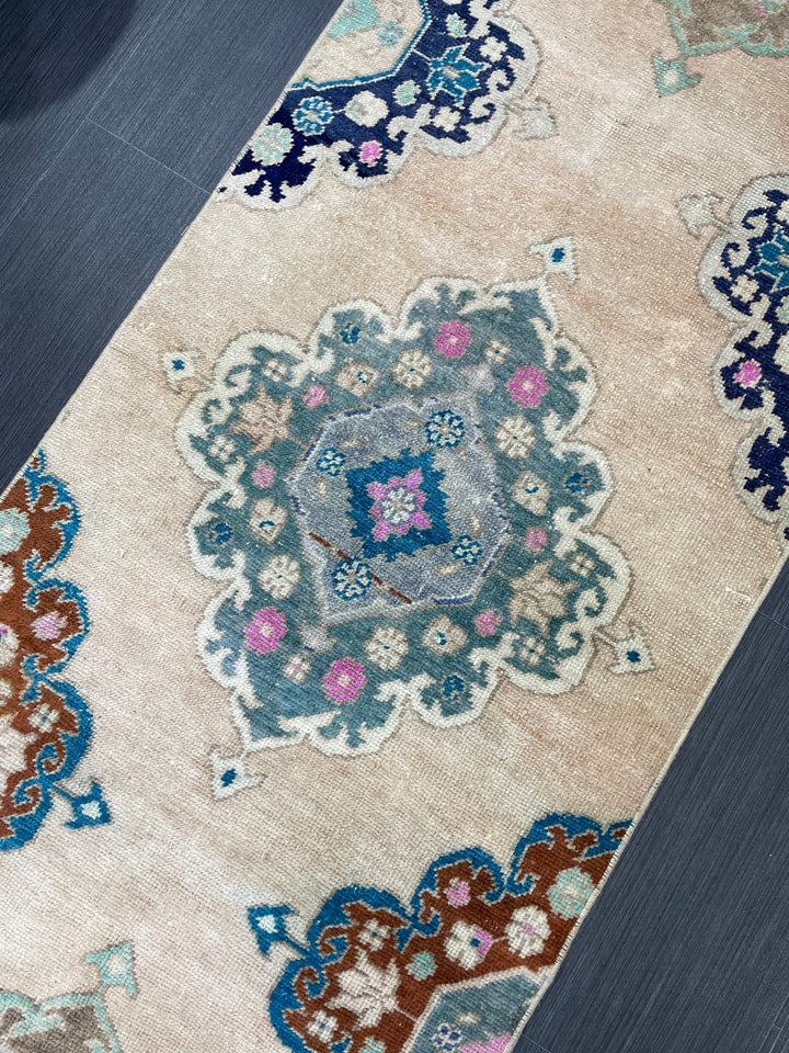 Beige Turkish Runner Rug 2' 6" x 11' 7" Hand-Knotted pattern