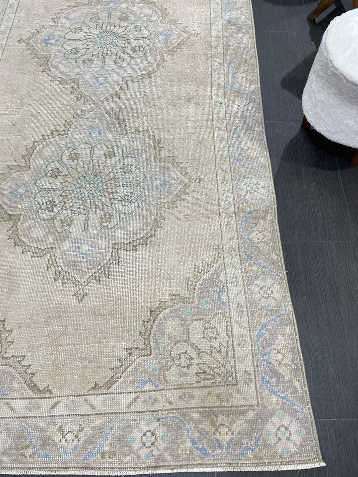 Beige Turkish Runner Rug 4' 3" x 10' 9" Hand-Knotted close-up