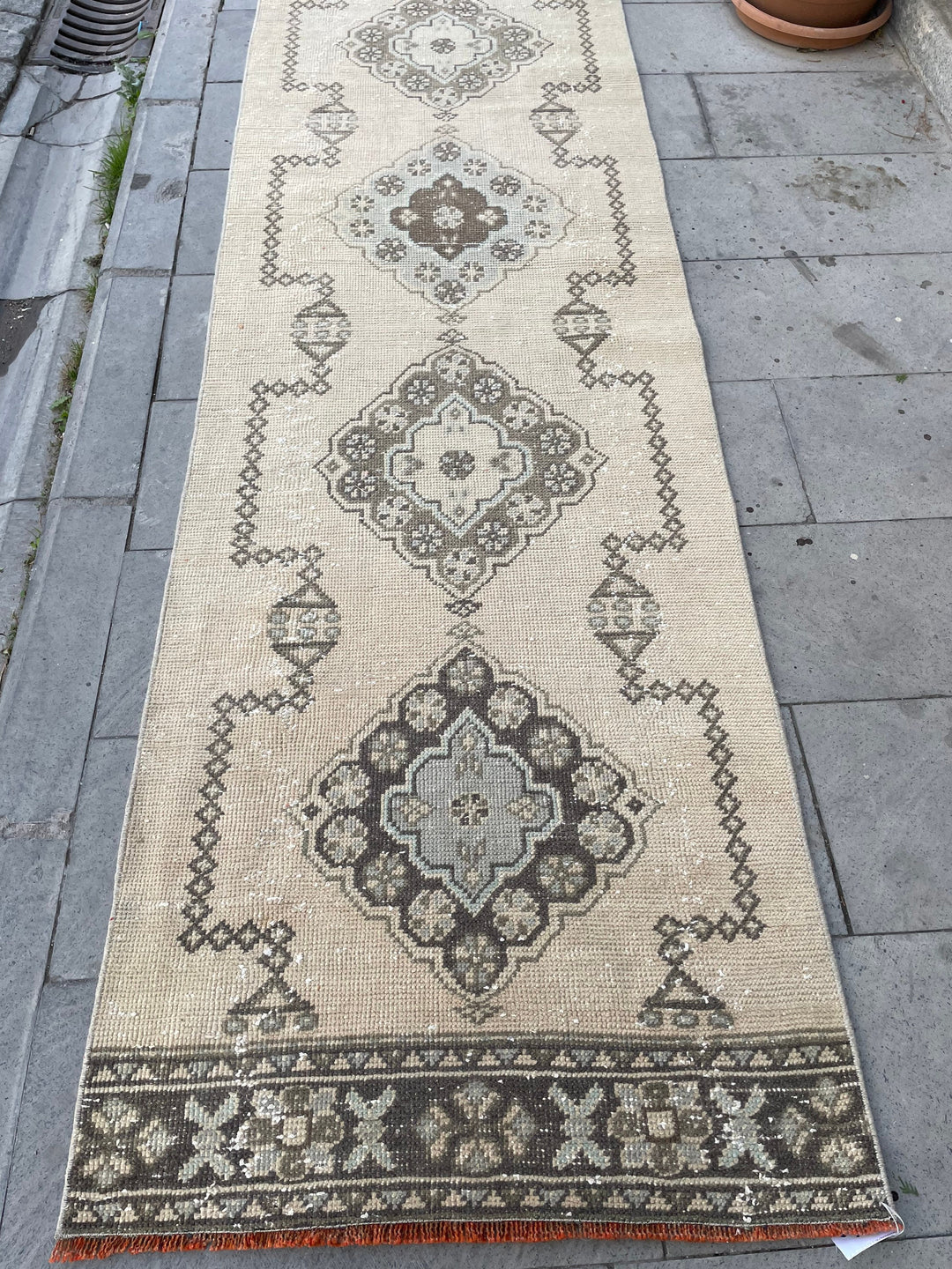 Beige Turkish Runner Rug 2' 9" x 18' 7" Hand-Knotted border