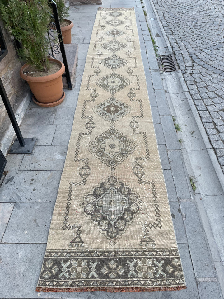 Beige Turkish Runner Rug 2' 9" x 18' 7" Hand-Knotted texture