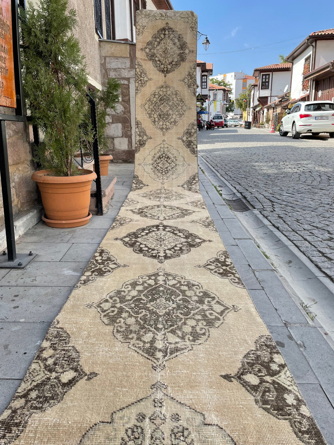 Beige Turkish Runner Rug 2' 8" x 25' 3" Hand-Knotted pattern