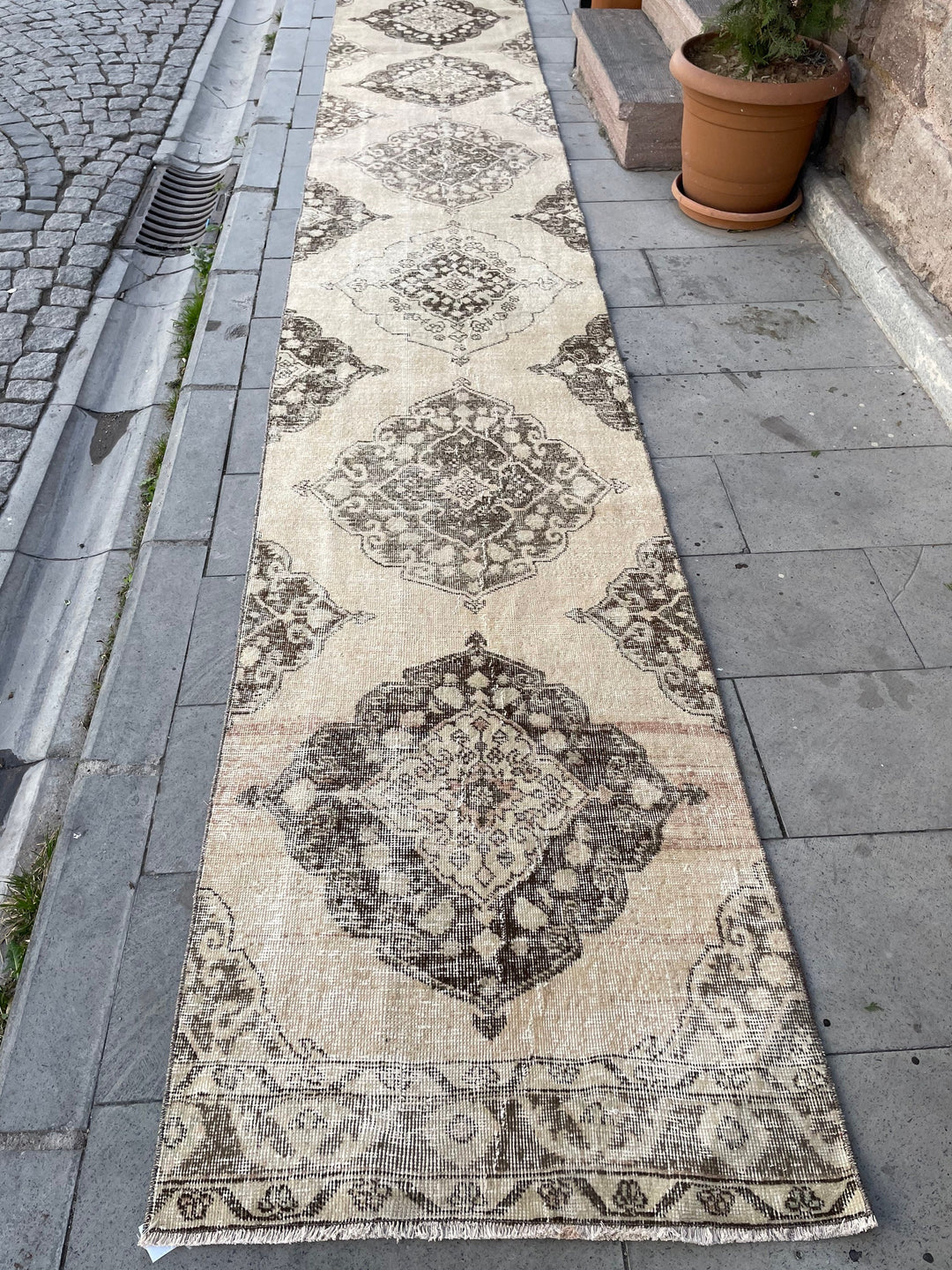 Beige Turkish Runner Rug 2' 8" x 25' 3" Hand-Knotted texture