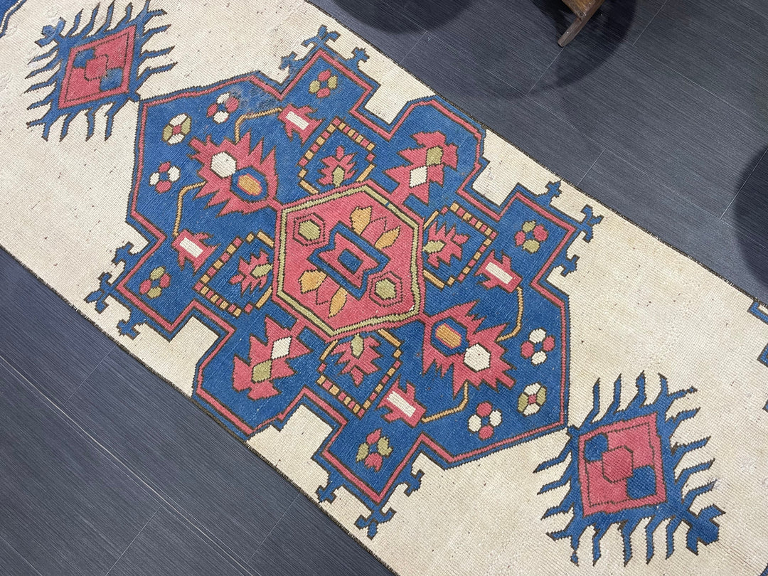 Beige Turkish Runner Rug 2' 10" x 9' 3" Hand-Knotted detail