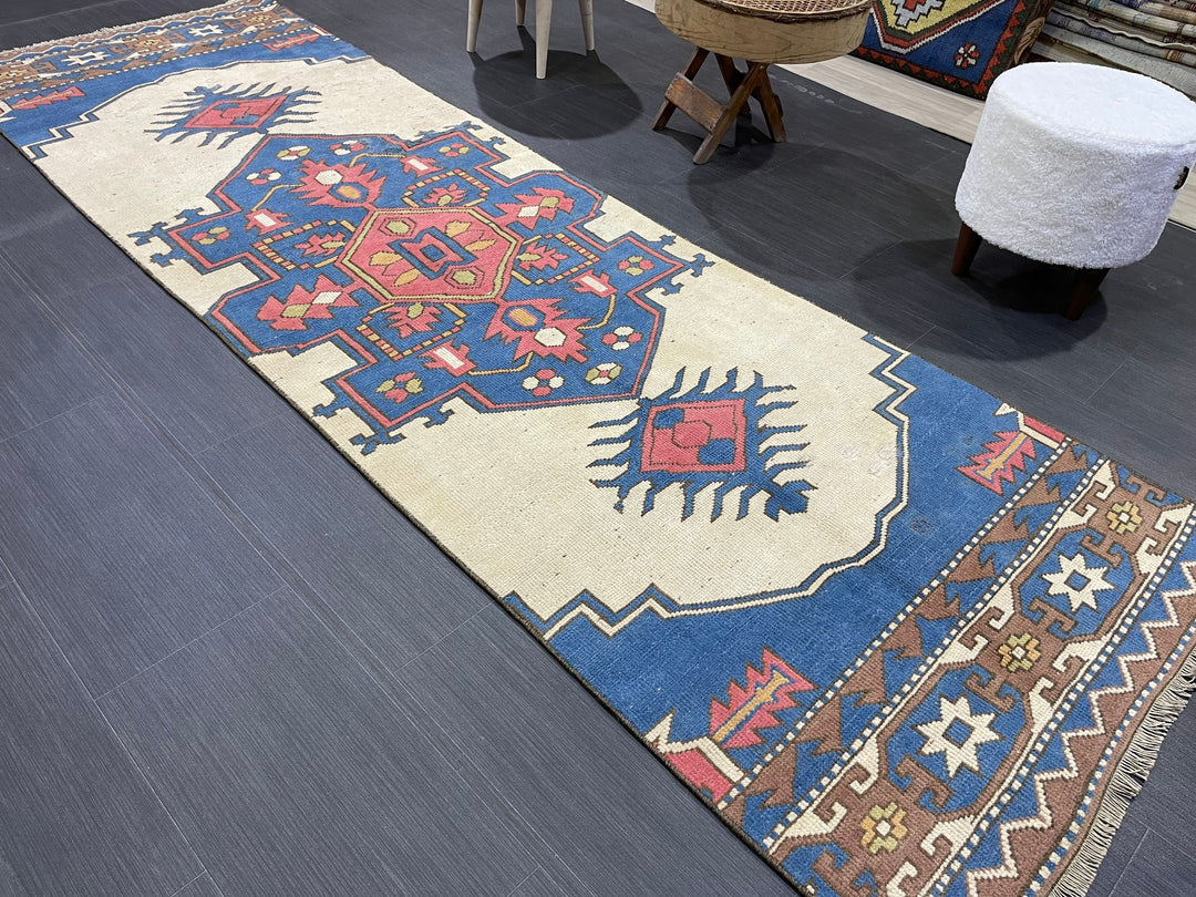 Beige Turkish Runner Rug 2' 10" x 9' 3" Hand-Knotted field