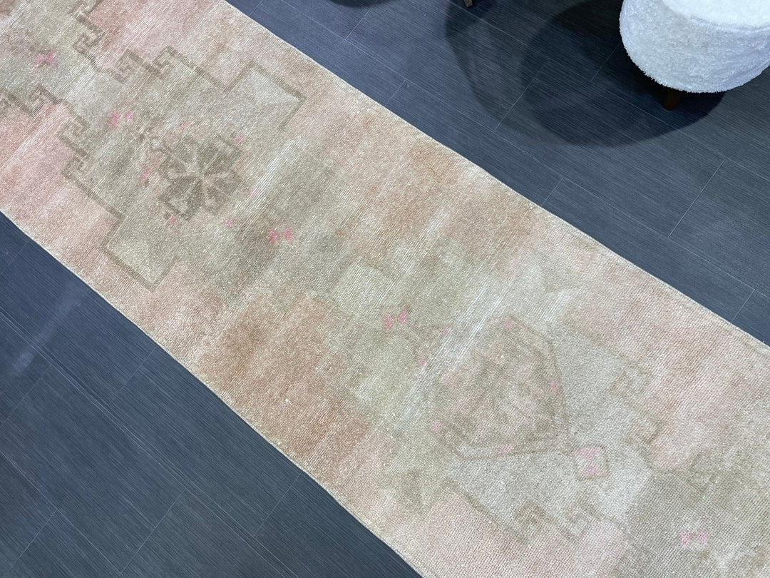 Turkish Runner Rug 2' 10" x 12' 8" Hand-Knotted border