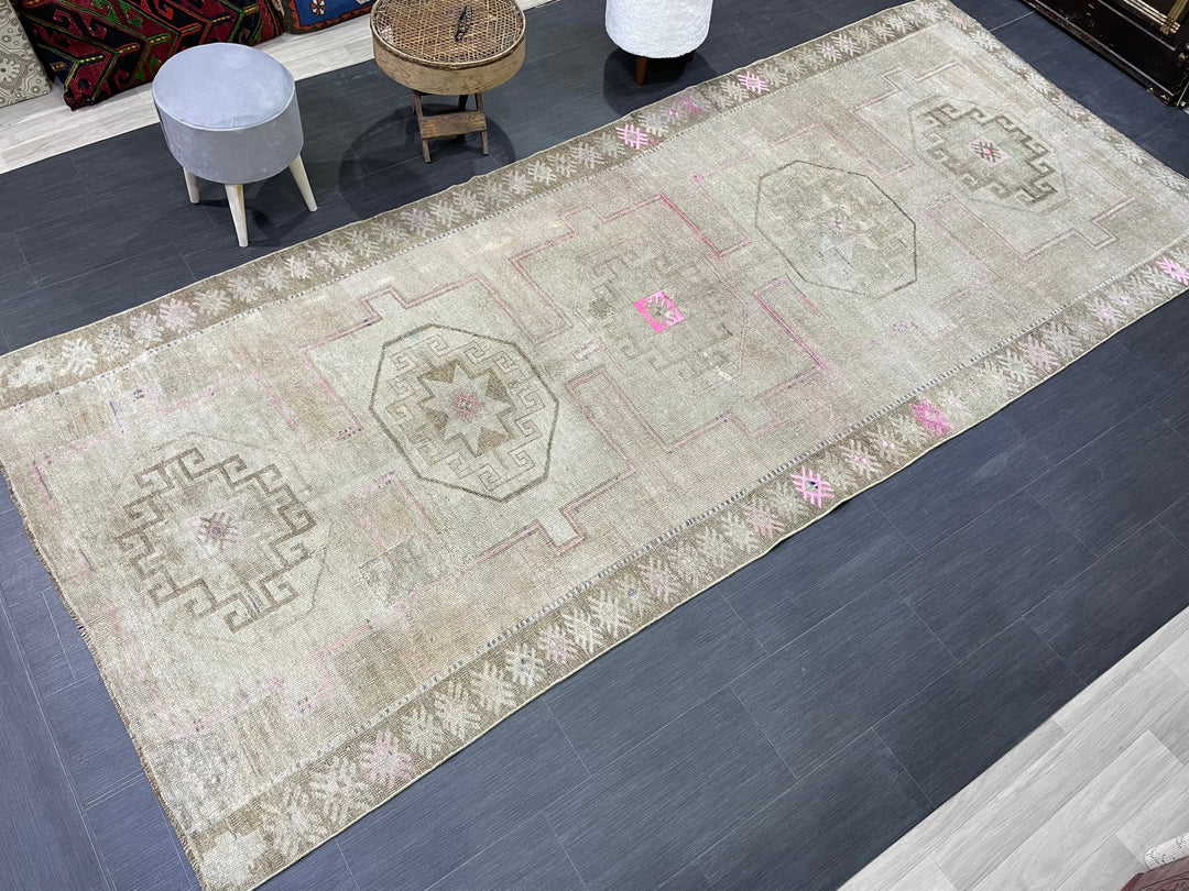 Beige Turkish Oushak Rug 5' x 11' 7" Hand-Knotted detail