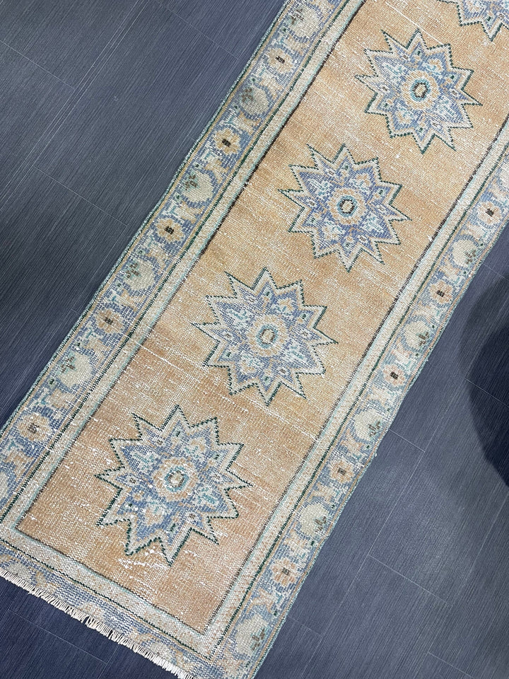 Beige Turkish Runner Rug 2' 6" x 9' 8" Hand-Knotted pattern