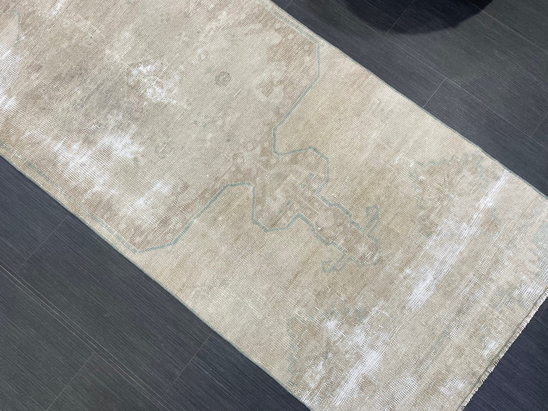 Pink Turkish Runner Rug 2' 8" x 8' 2" Hand-Knotted texture