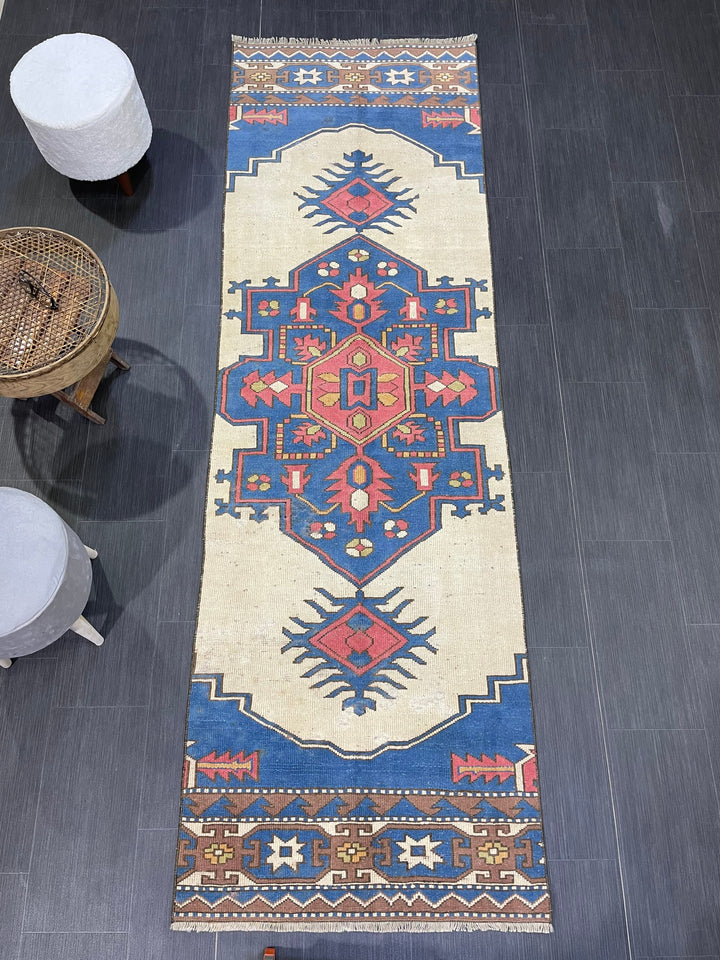 Beige Turkish Runner Rug 2' 10" x 9' 3" Hand-Knotted pattern