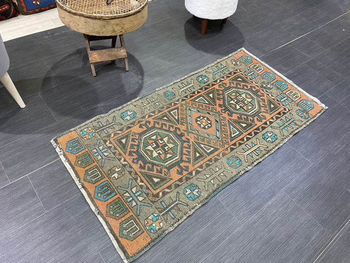 Beige Turkish Runner Rug 2' 2" x 4' 4" Hand-Knotted close-up