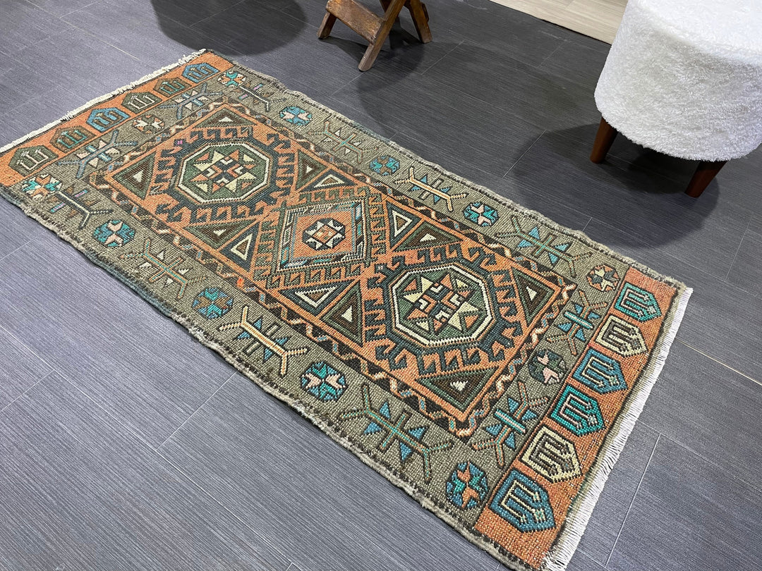Beige Turkish Runner Rug 2' 2" x 4' 4" Hand-Knotted field