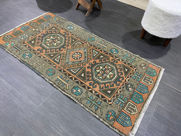 Beige Turkish Runner Rug 2' 2" x 4' 4" Hand-Knotted field