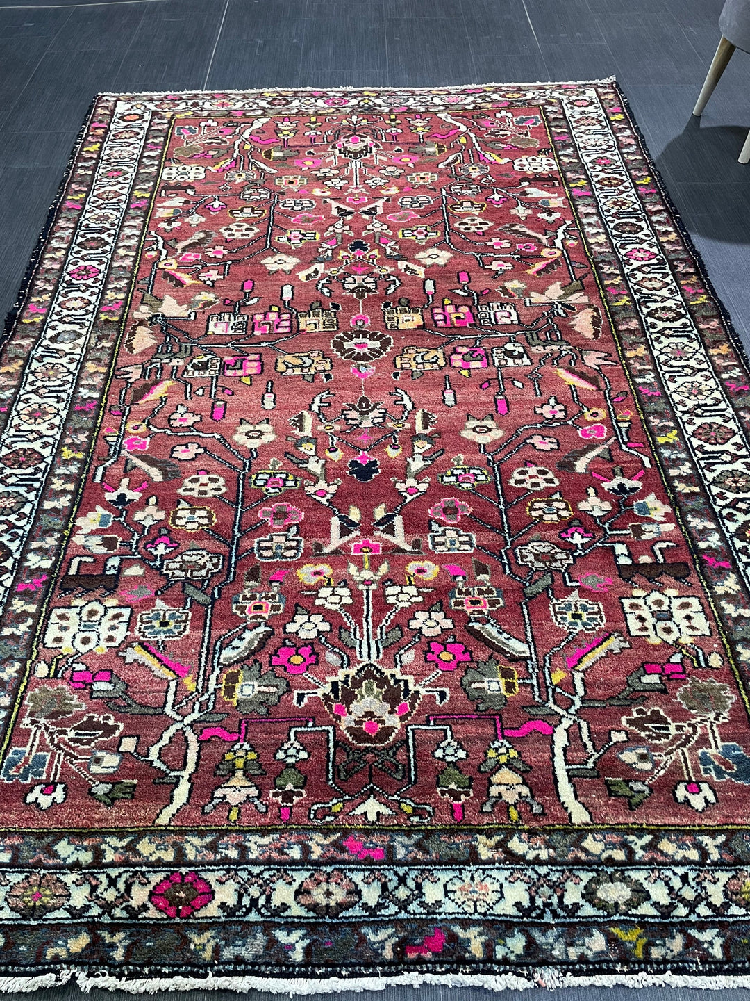 Turkish Vintage Rug 4' 8" x 6' 10" Hand-Knotted texture
