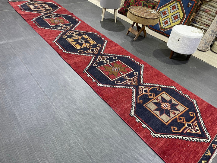 Beige Turkish Runner Rug 2' 8" x 12' 3" Hand-Knotted detail