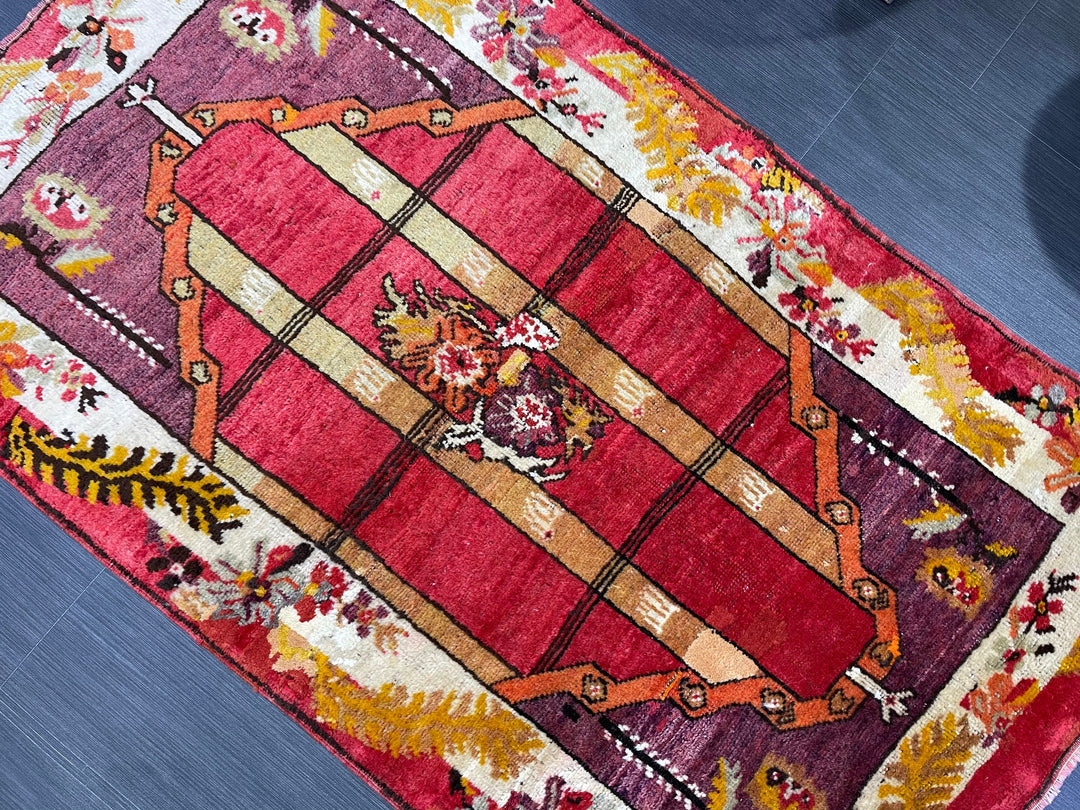 Beige Turkish Runner Rug 3' 2" x 5' 5" Hand-Knotted field