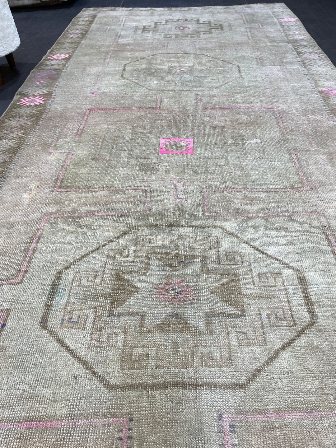 Beige Turkish Oushak Rug 5' x 11' 7" Hand-Knotted pattern