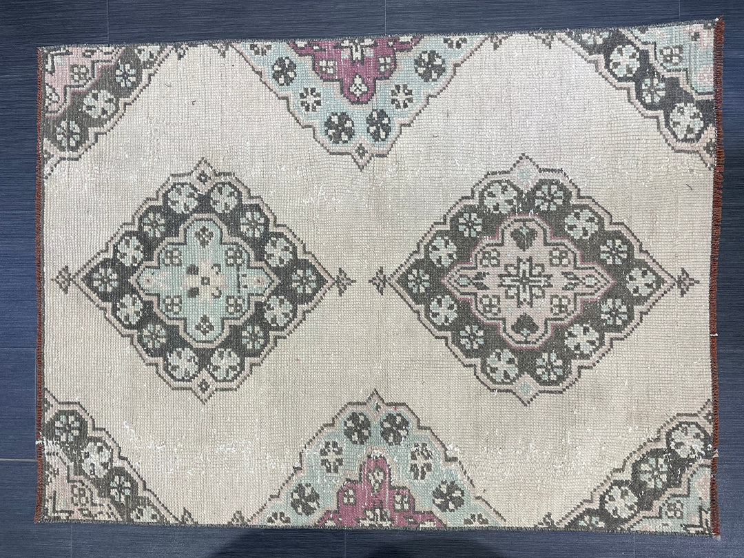 Beige Turkish Runner Rug 2' 10" x 3' 11" Hand-Knotted close-up
