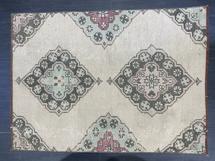 Beige Turkish Runner Rug 2' 10" x 3' 11" Hand-Knotted close-up