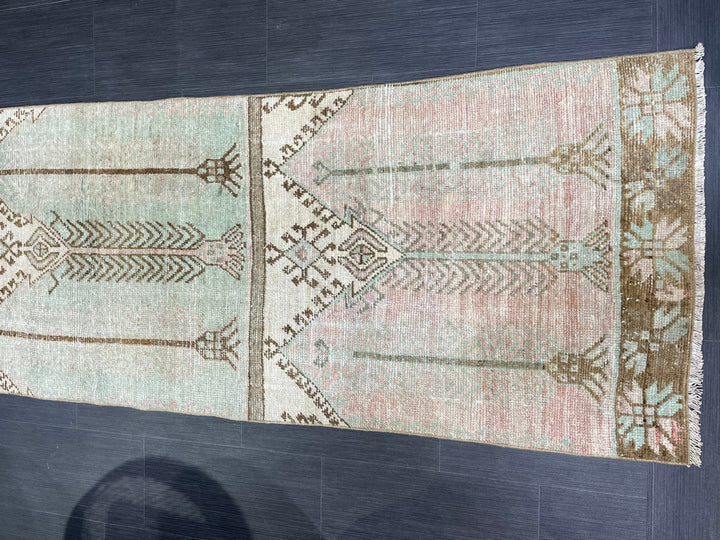 Beige Turkish Runner Rug 2' 8" x 10' 2" Hand-Knotted pattern