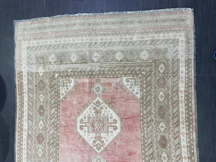 Beige Turkish Runner Rug 4' 2" x 8' 5" Hand-Knotted border