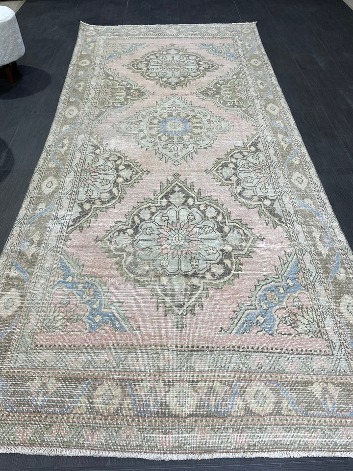 Tan Turkish Runner Rug 4' 5" x 9' 9" Hand-Knotted detail
