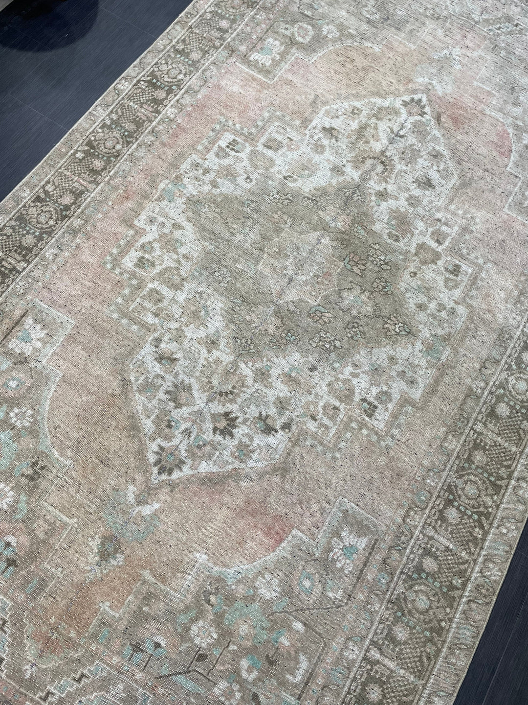 Rust Turkish Oushak Rug 6' 1" x 11' 2" Hand-Knotted border