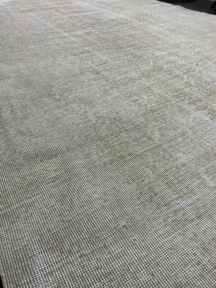 Turkish Runner Rug 6' 4" x 9' 4" Hand-Knotted view