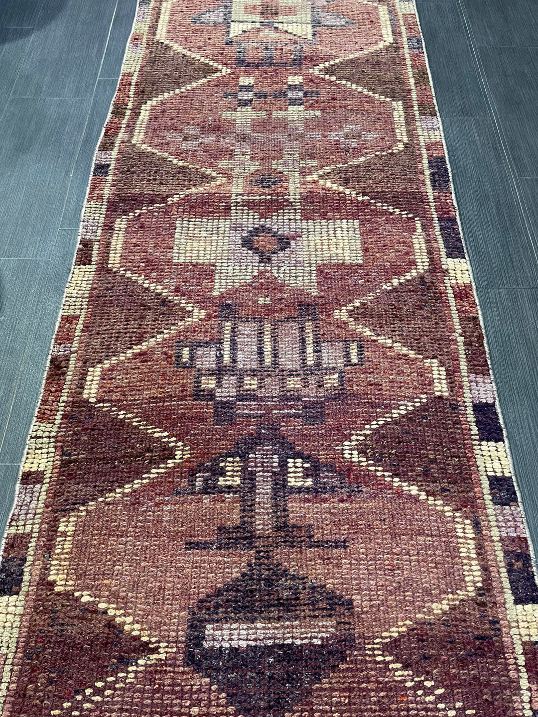 Beige Turkish Runner Rug 2' 6" x 7' 8" Hand-Knotted detail
