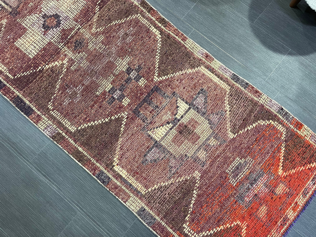 Beige Turkish Runner Rug 2' 6" x 7' 8" Hand-Knotted view
