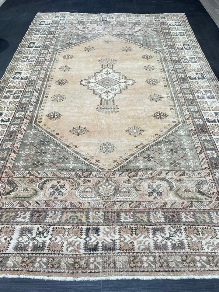 Beige Turkish Oushak Rug 6' 5" x 10' 1" Hand-Knotted | No. WR42925