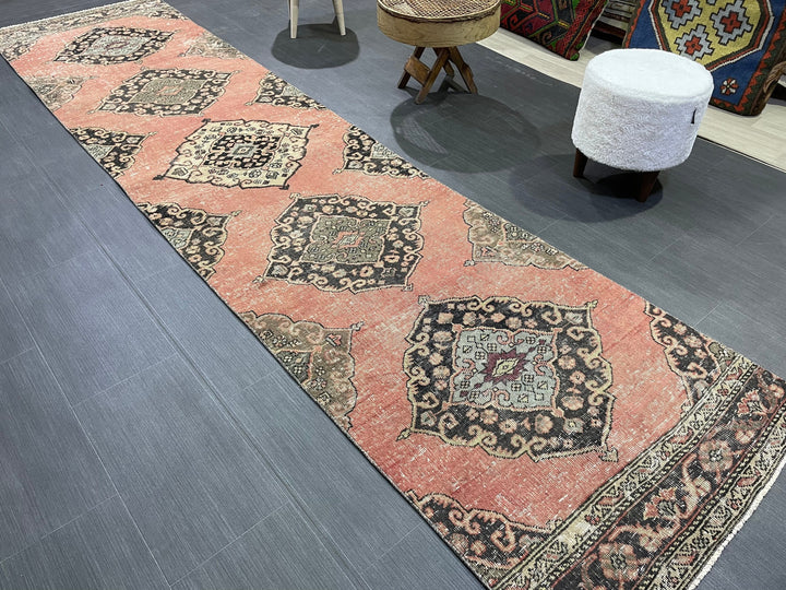 Turkish Runner Rug 2' 9" x 11' 6" Hand-Knotted border