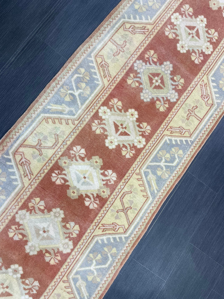 Beige Turkish Runner Rug 2' 7" x 10' 5" Hand-Knotted pattern