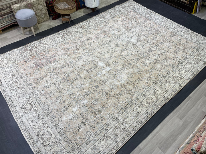 Beige Turkish Vintage Rug 8' 5" x 12' 1" Hand-Knotted | No. WR42134