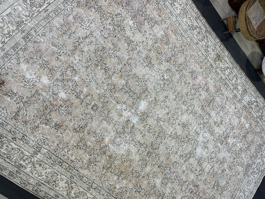 Beige Turkish Vintage Rug 8' 5" x 12' 1" Hand-Knotted | No. WR42134