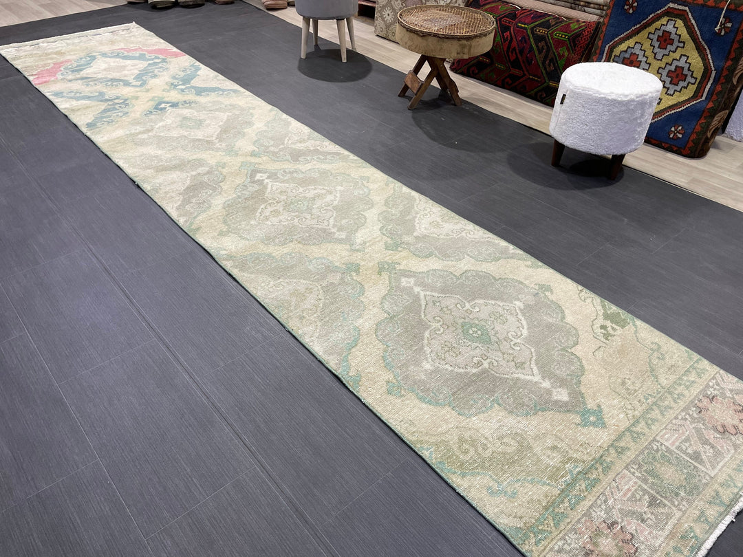 Beige Turkish Runner Rug 2' 8" x 12' 10" Hand-Knotted border