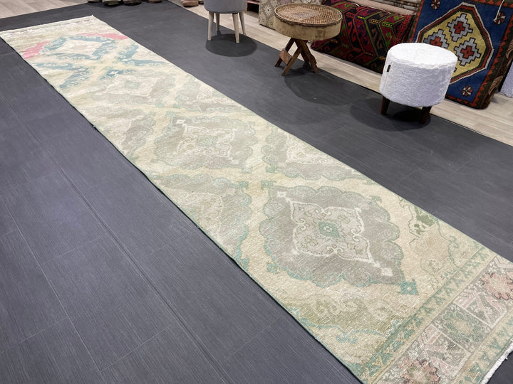 Beige Turkish Runner Rug 2' 8" x 12' 10" Hand-Knotted border