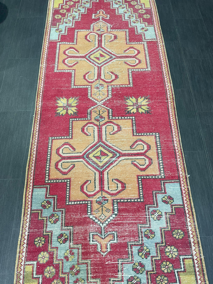 Beige Turkish Runner Rug 3' 4" x 9' 3" Hand-Knotted border