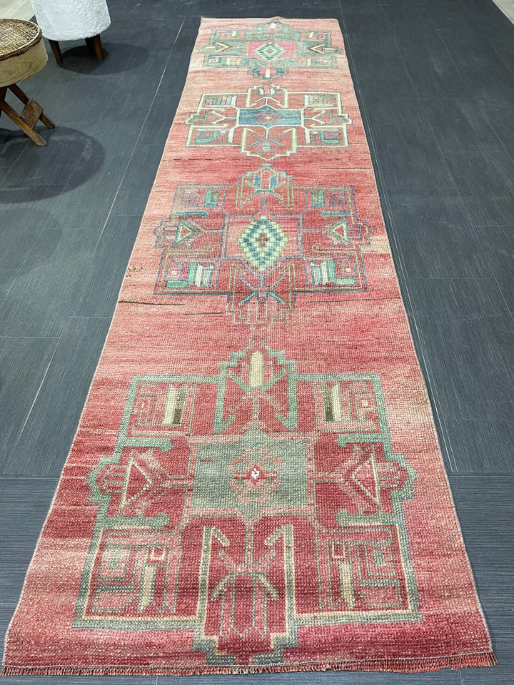 Beige Turkish Runner Rug 2' 8" x 11' 1" Hand-Knotted pattern