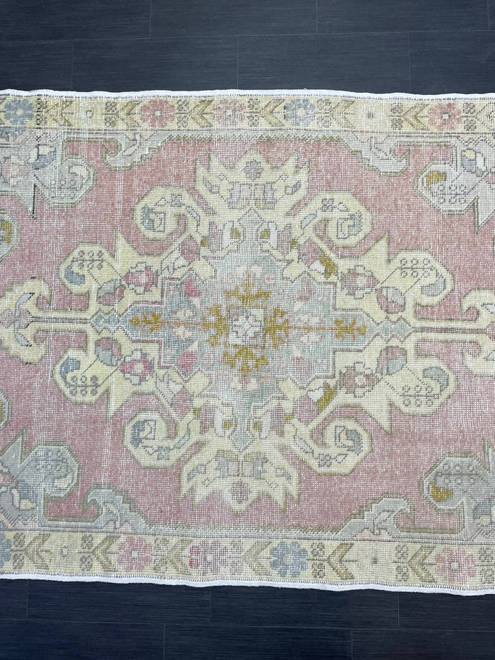 Beige Turkish Oushak Rug 4' 7" x 7' 4" Hand-Knotted close-up