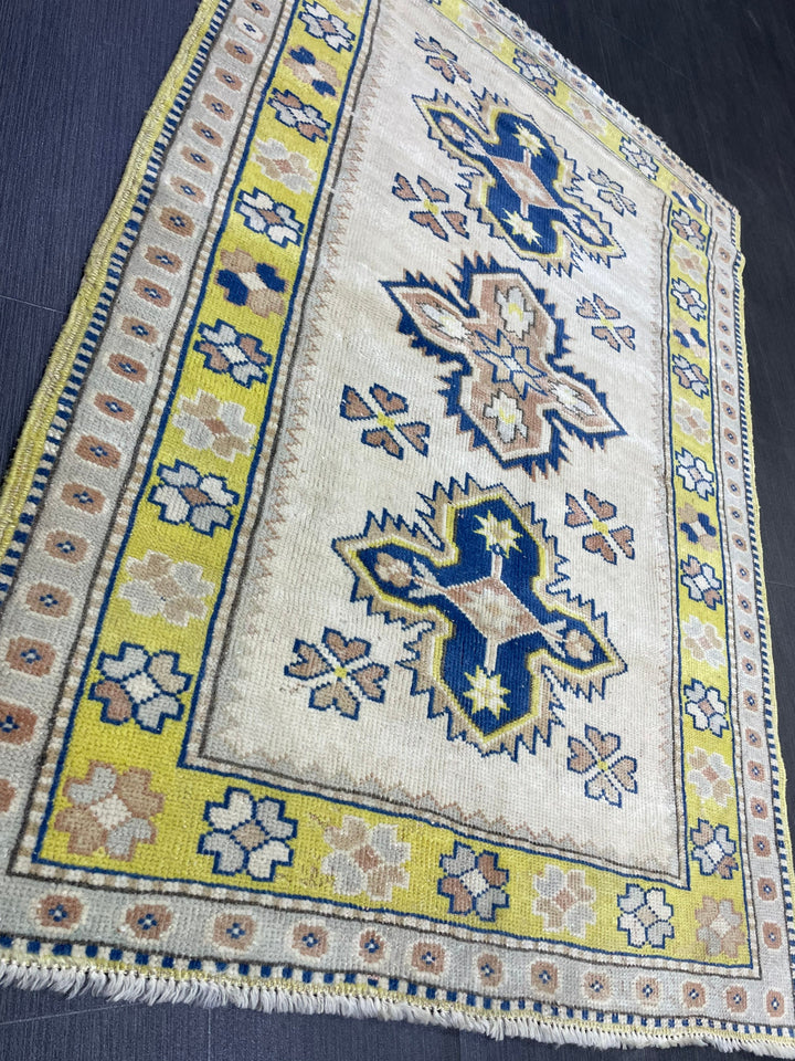 Tan Turkish Oushak Rug 3' x 4' 3" Hand-Knotted border
