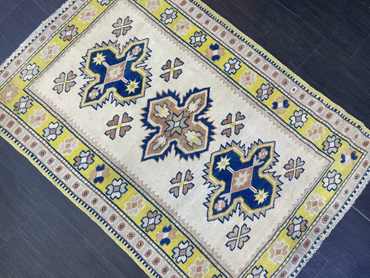 Tan Turkish Oushak Rug 3' x 4' 3" Hand-Knotted pattern