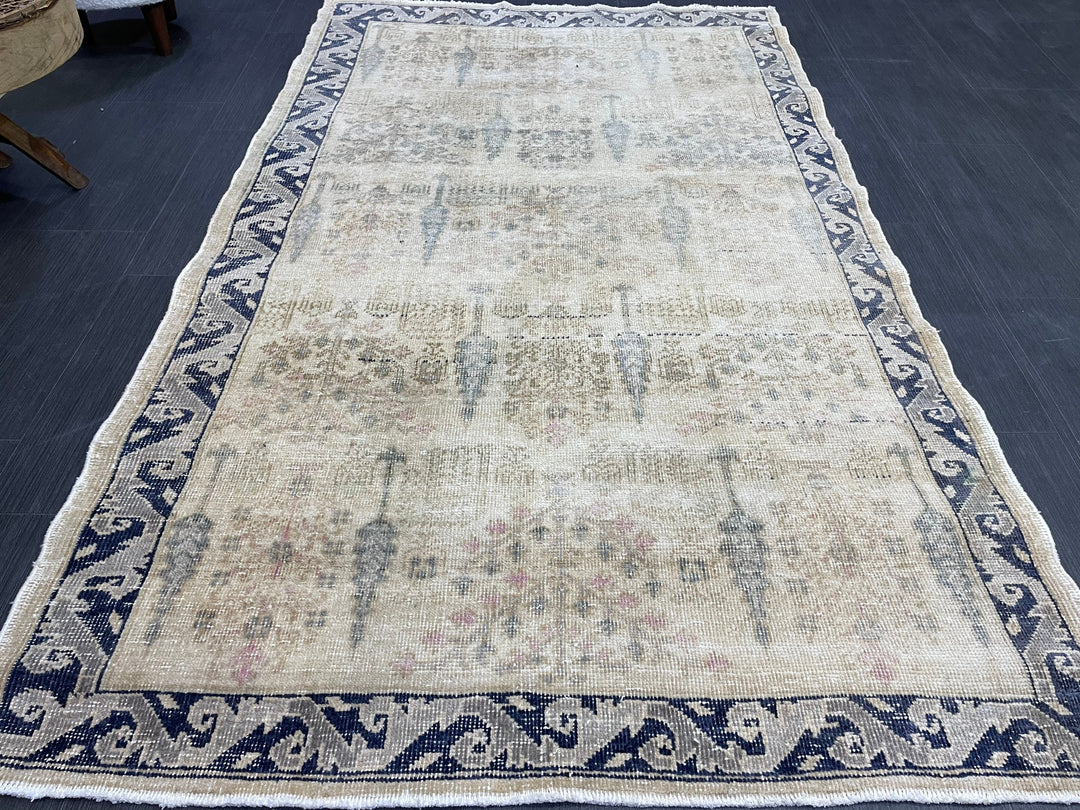 Beige Turkish Oushak Rug 3' 11" x 6' 7" Hand-Knotted detail