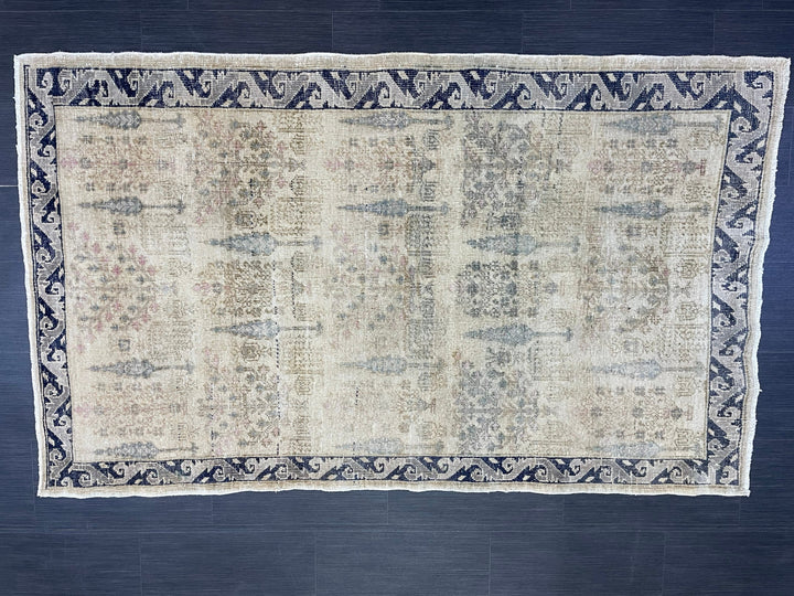 Beige Turkish Oushak Rug 3' 11" x 6' 7" Hand-Knotted border