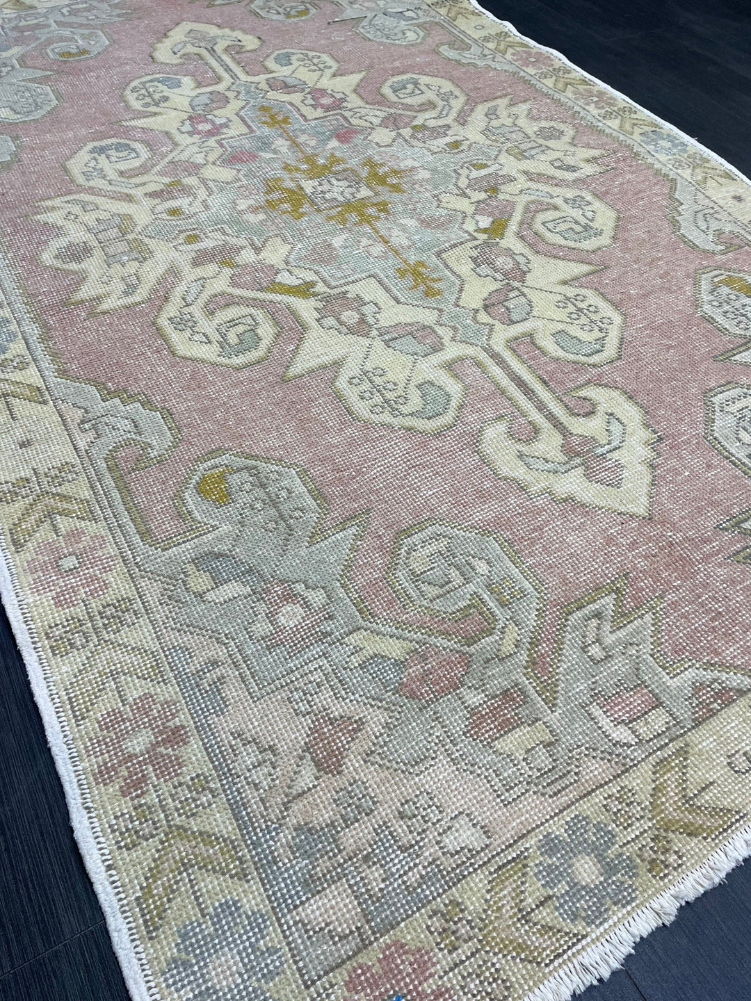 Beige Turkish Oushak Rug 4' 7" x 7' 4" Hand-Knotted detail