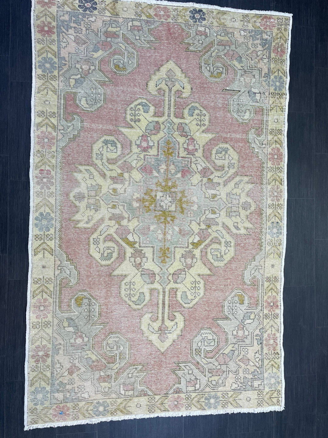 Beige Turkish Oushak Rug 4' 7" x 7' 4" Hand-Knotted border