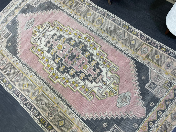 Rust Turkish Oushak Rug 4' 8" x 7' 7" Hand-Knotted border