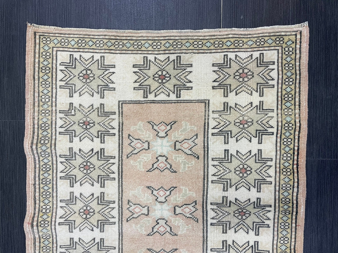 Beige Turkish Oushak Rug 2' 10" x 4' 3" Hand-Knotted reverse