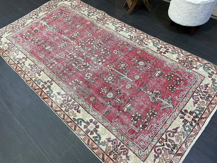 Beige Turkish Runner Rug 3' 8" x 7' Hand-Knotted detail
