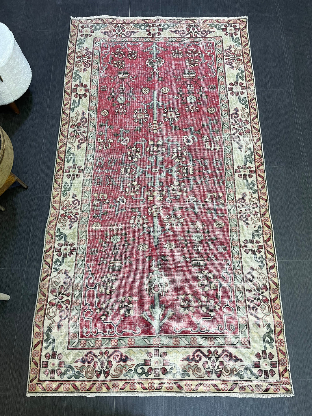 Beige Turkish Runner Rug 3' 8" x 7' Hand-Knotted border